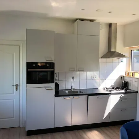 Schoenes Strandopgang In Julianadorp By Interhome