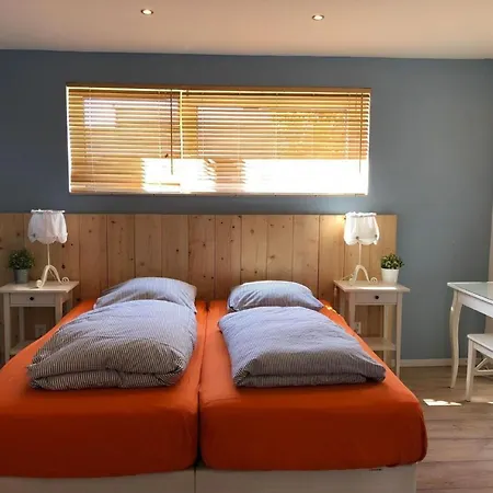 Schoenes Strandopgang In Julianadorp By Interhome