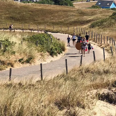 Schoenes Strandopgang In Julianadorp By Interhome Сasa de vacaciones