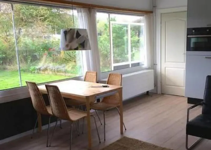 Feriehus Schoenes Strandopgang In Julianadorp By Interhome *