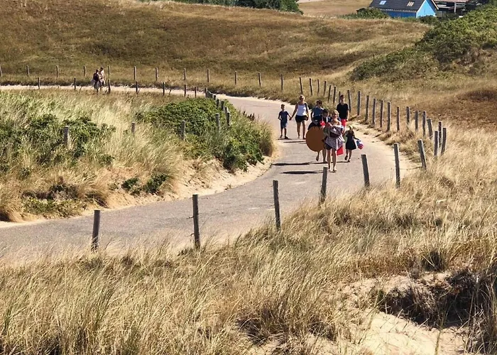 Schoenes Strandopgang In Julianadorp By Interhome Feriehus